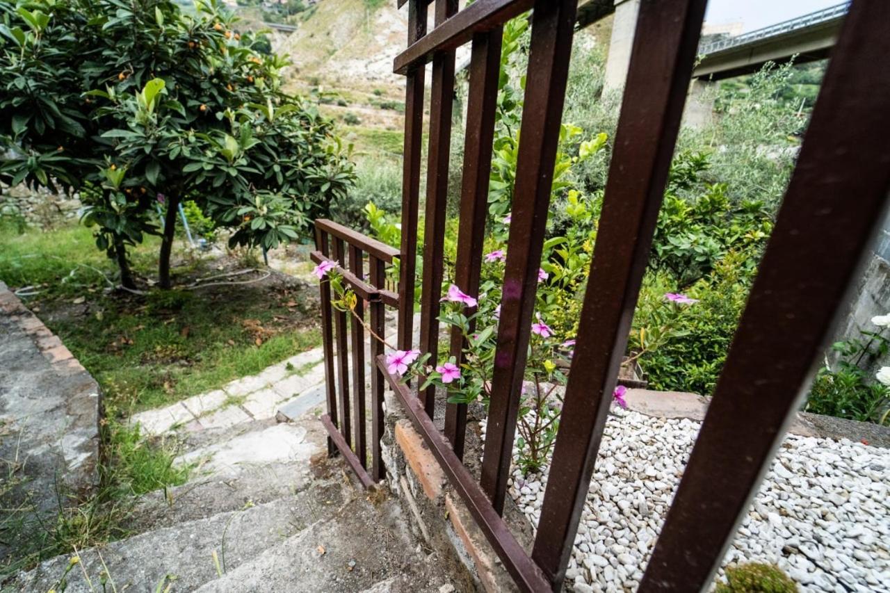 Villetta La Pietra Taormina Zewnętrze zdjęcie